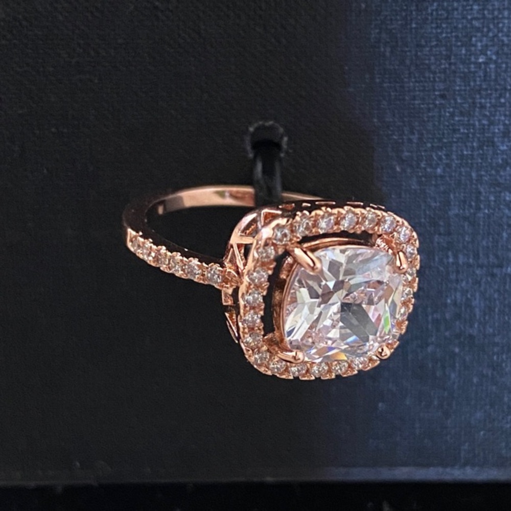 NWT Elegant Silver Plated Ring with Rose Gold Accents CZ Size 7
